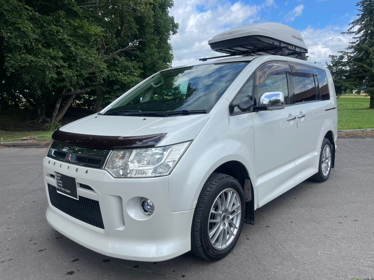 2011 MITHUBISHI DELICA D5 2.4ROADEST Limited 4WD