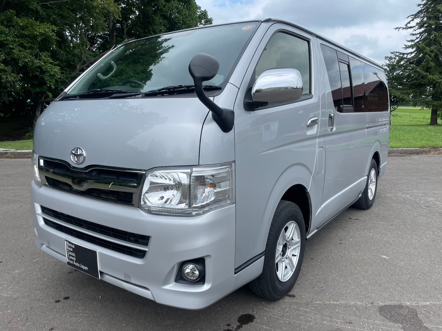 2012 TOYOTA HIACE VAN 3.0DT Super GL Long 4WD