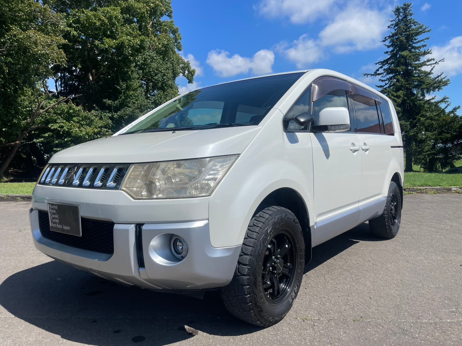 2010 MITSUBISHI DELICA D5 G PowerPackage 4WD