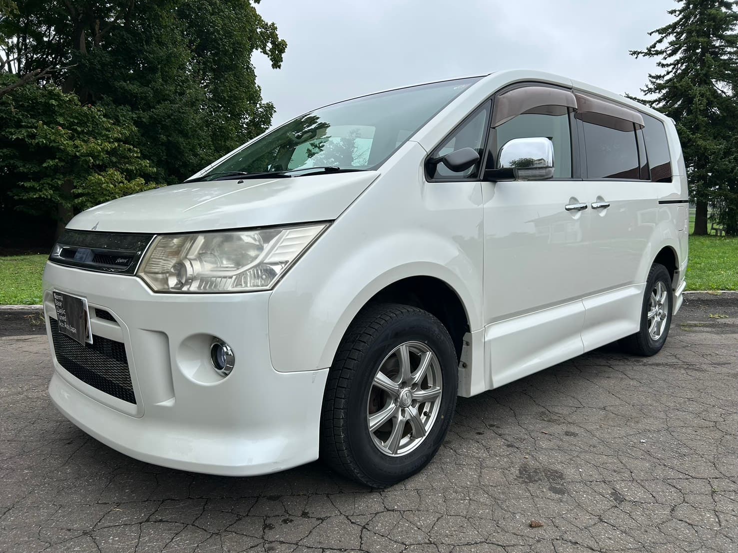 Mitsubishi Delica D:5